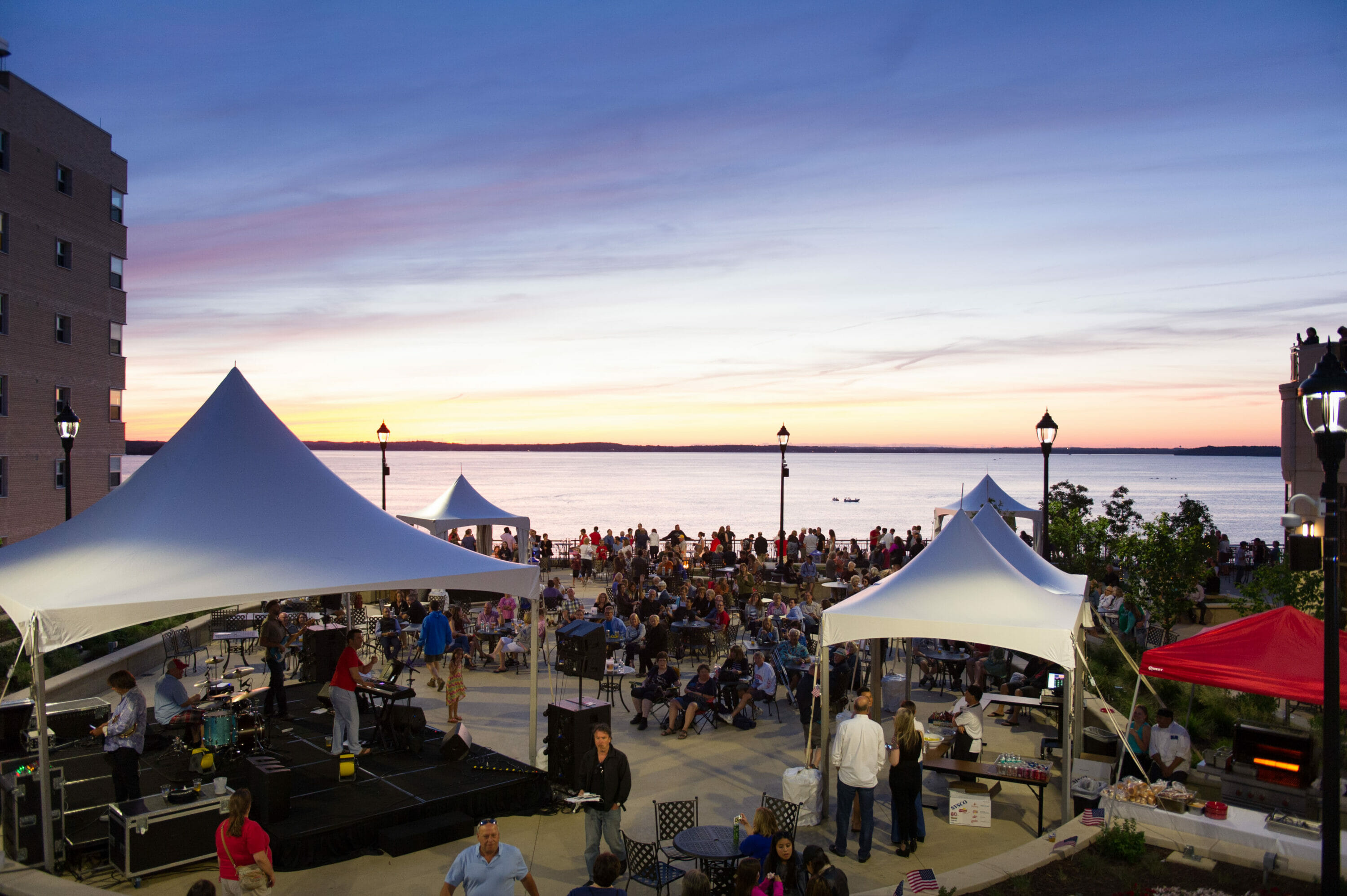 Brewgrass Fridays on The Edgewater Grand Plaza