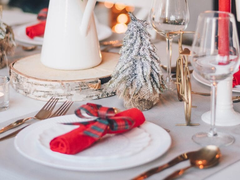 Holiday Table Setting